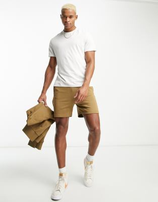 Fred Perry Fred Perry pocket detail jersey shorts in tan-Brown
