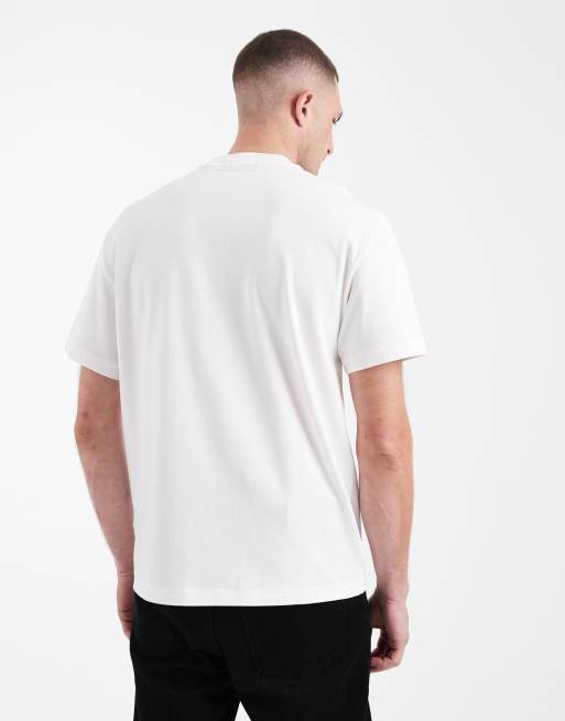 Fred Perry pocket logo detail t-shirt in white, 3 of 5