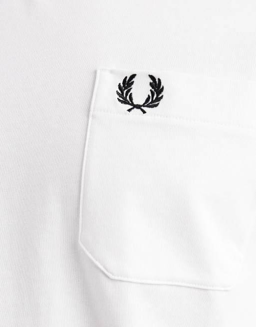 Fred Perry pocket logo detail t-shirt in white, 5 of 5