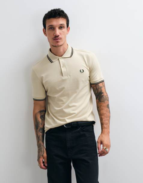 Fred Perry - polo con doble ribete en color avena con ribete verde oscuro - view 1