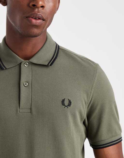 Fred Perry - Polo kaki con doppia riga a contrasto sui bordi, 5 di 5