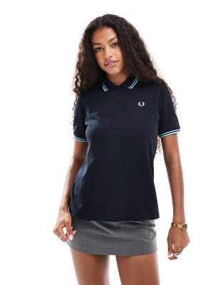 fred perry polo shirt in navy/blue