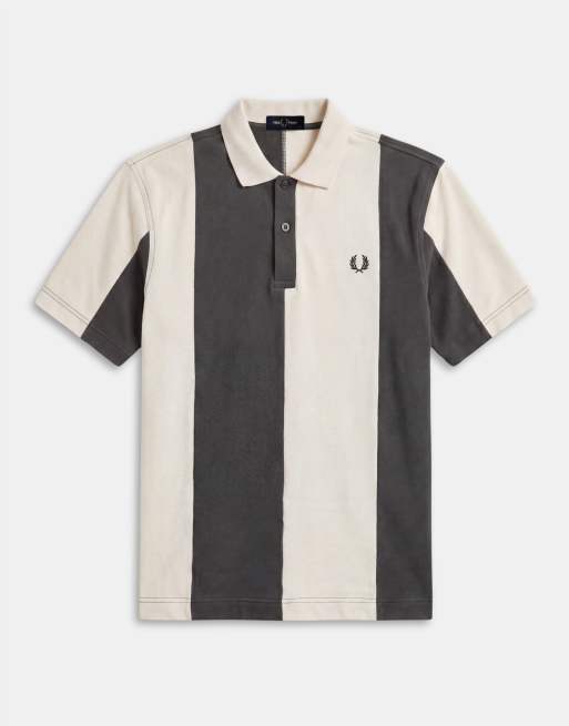 Fred Perry polo shirt med cut and sew-paneler i ecru og khaki, 6 af 9