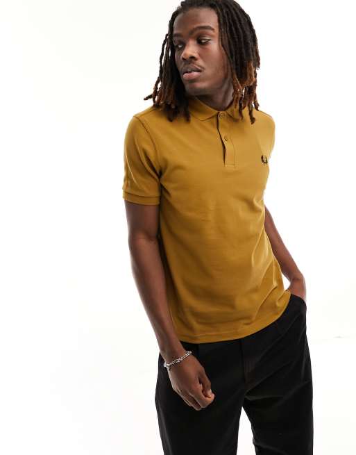 Fred Perry – Polohemd in dunklem Karamell mit Logo 