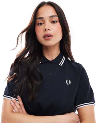 Fred Perry - Polohemd in Marineblau/Weiß mit Doppelstreifen