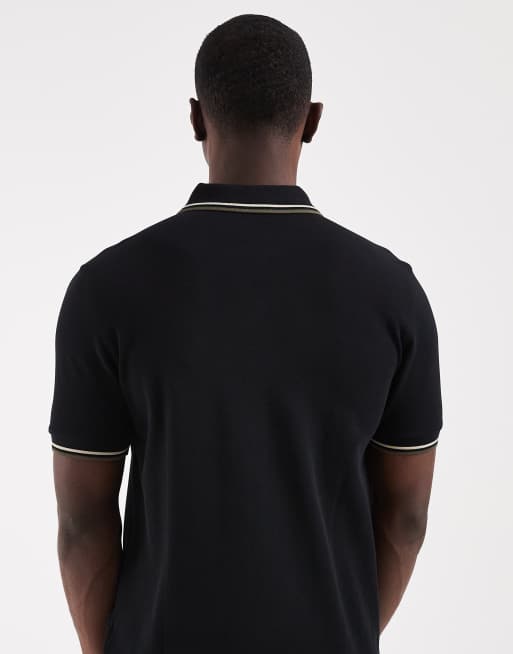 Fred Perry – Polohemd in Schwarz mit zwei Zierstreifen in Beige , 5 von 5