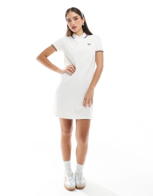 Fred Perry - Polokleid in Hellrosa mit doppeltem Zierstreifen-Neutral