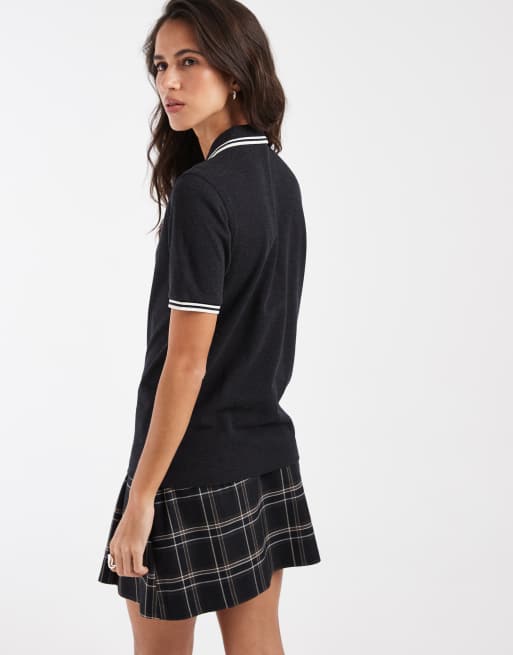 Fred Perry poloshirt met dubbele bies in antracietgrijs gemêleerd met ecrukleurige bies, 4 van 4