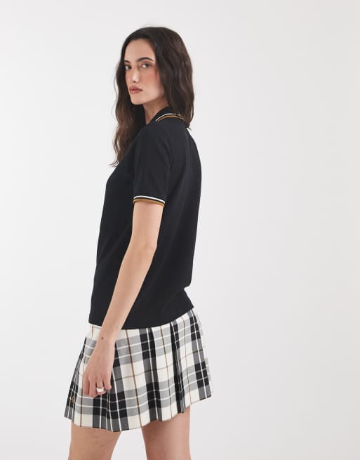 Fred Perry poloshirt met dubbele bies in zwart met karamelkleurige bies, 3 van 4