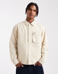 [Fred Perry] Fred Perry poplin overshirt in cream-White S CREAM