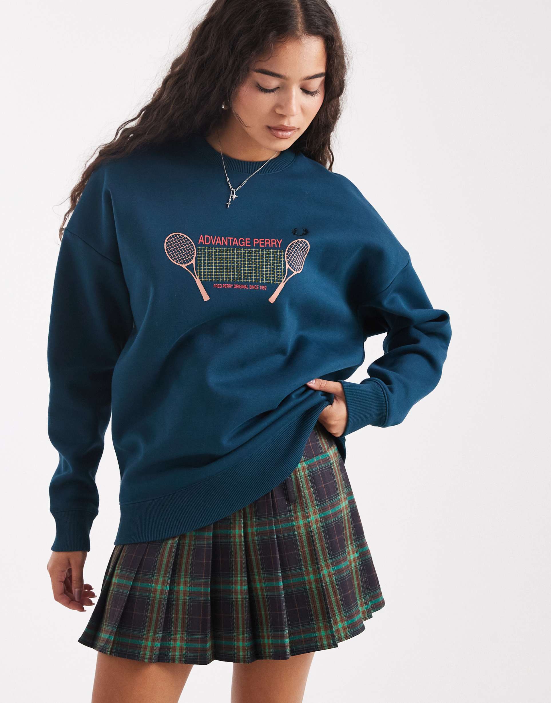 fred perry printed sweatshirt in blue