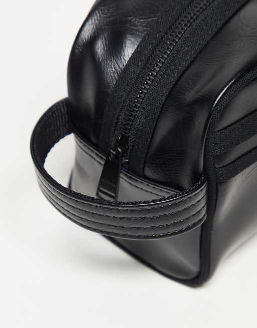 Fred Perry pu toiletry bag in black