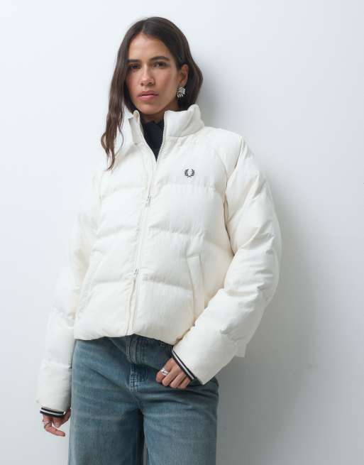 Fred Perry raglan sleeve padded jacket in ecru, 2 of 4