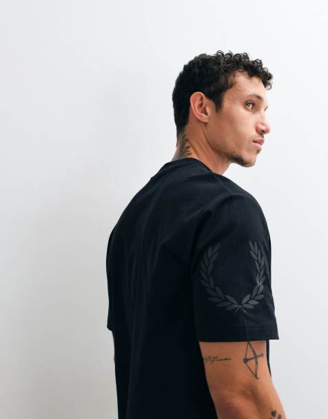 Fred Perry reflective laurel wreath t-shirt in black - view 1