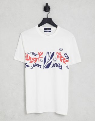 Fred Perry Reissues archive vine graphic t-shirt in white