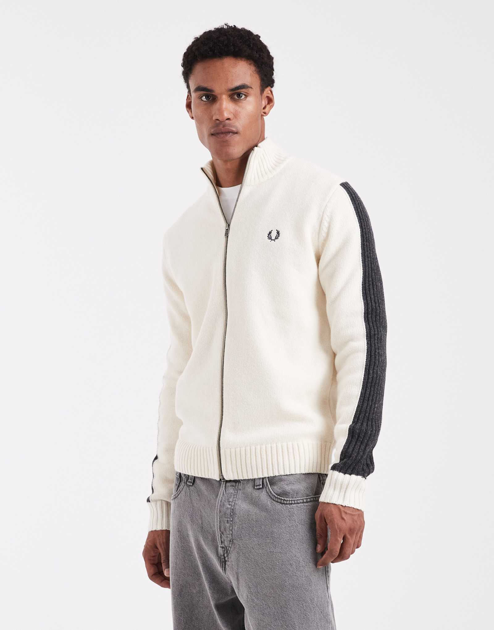 Свитер Fred Perry с длинным рукавом в рубчик и застежкой на молнию цвета экрю
