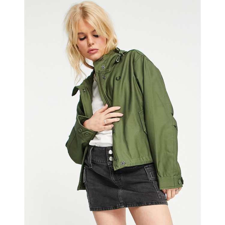 Fred Perry short fishtail parka in green