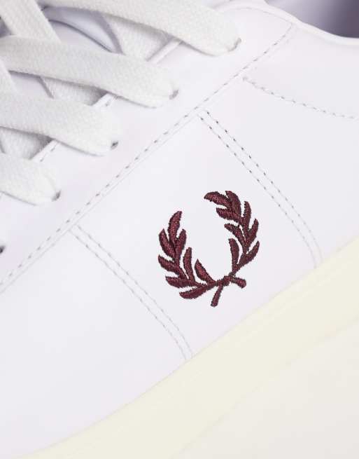 Fred Perry skórzane sneakersy Spencer w kolorze białym i burgundowym, 3 z 5