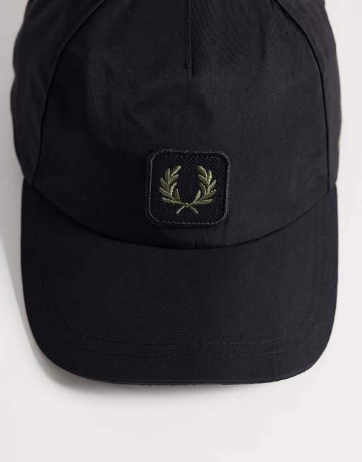 Fred Perry skrynklad nylonkeps med logga i svart, 2 av 3