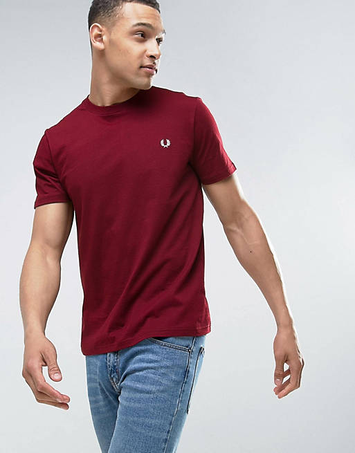 hongersnood compressie Menda City Fred Perry Small Logo T-Shirt In Burgundy | ASOS