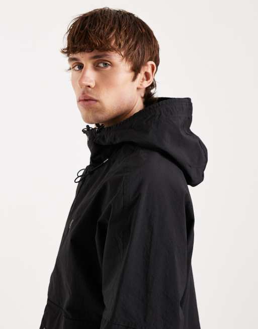 Fred Perry - Sort cropped parkacoat i ripstop-stof med hætte og logo, 4 af 5