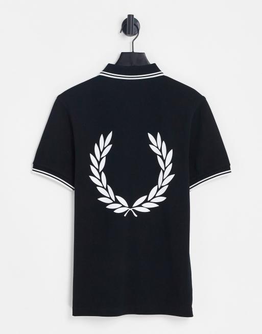 Fred Perry - Sort poloskjorte med print på ryggen - Kun hos ASOS
