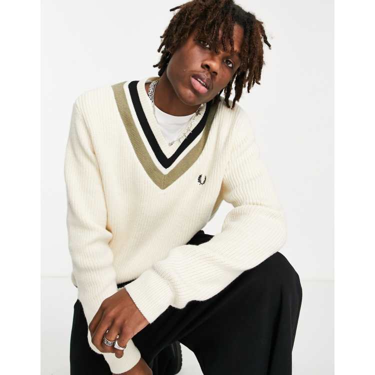 Fred perry merino 2024 wool v neck jumper