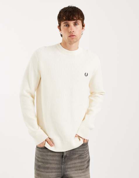 Fred Perry – Strukturierter Strickpullover in Ecru mit Logo - view 1