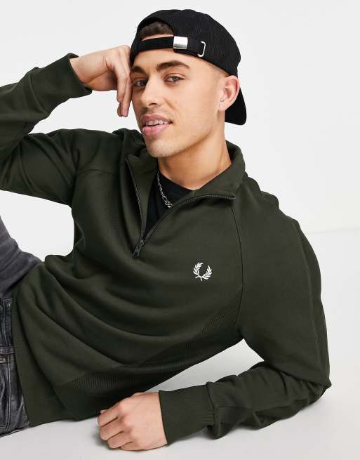 Fred Perry – Strukturiertes Sweatshirt in Grün mit kurzem Reißverschluss 