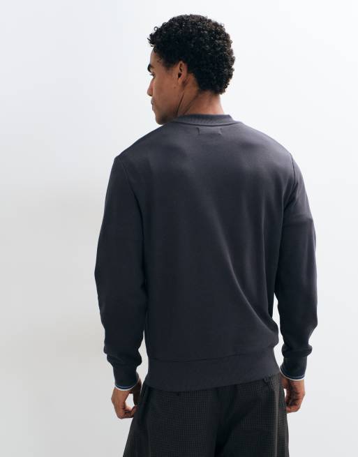 Fred Perry sudadera con cuello redondo con logo en gris carbón, 2 de 5
