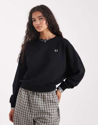 Fred Perry - Sweatshirt in Schwarz mit Zierstreifen
