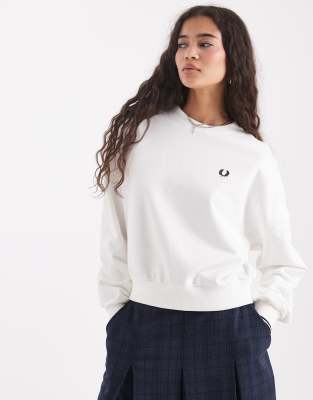 Fred Perry - Sweatshirt in Weiß mit Zierstreifen