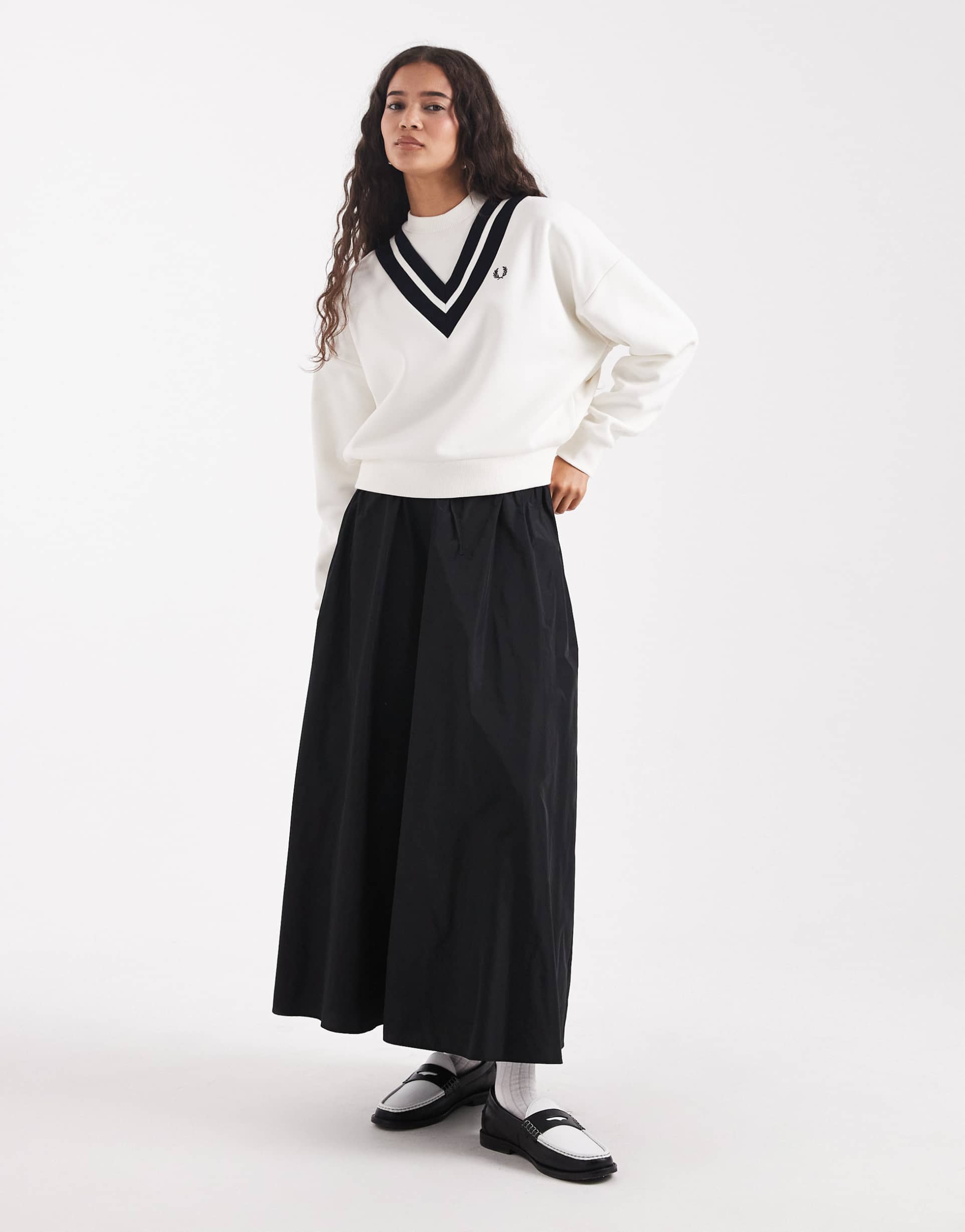 fred perry sweatshirt in white