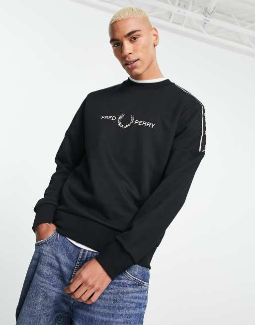 affix Senaat propeller Fred Perry - Sweatshirt met lange mouwen en bies in zwart | ASOS