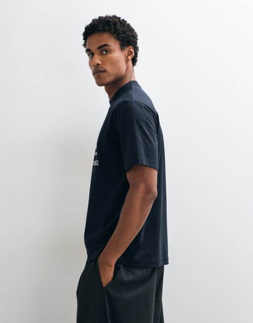 Fred Perry T-shirt a maniche corte 1952 con logo grafico in blu navy, 4 di 9