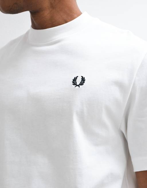 Fred Perry T-shirt a maniche corte con logo grafico digitale e stampa sul retro bianca, 4 di 5