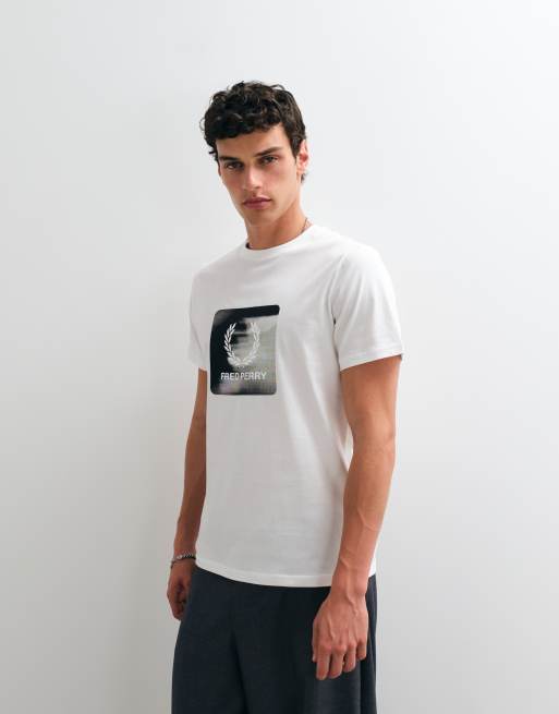 Fred Perry - T-shirt avec logo couronne de laurier numérique - Blanc, 4 de 5