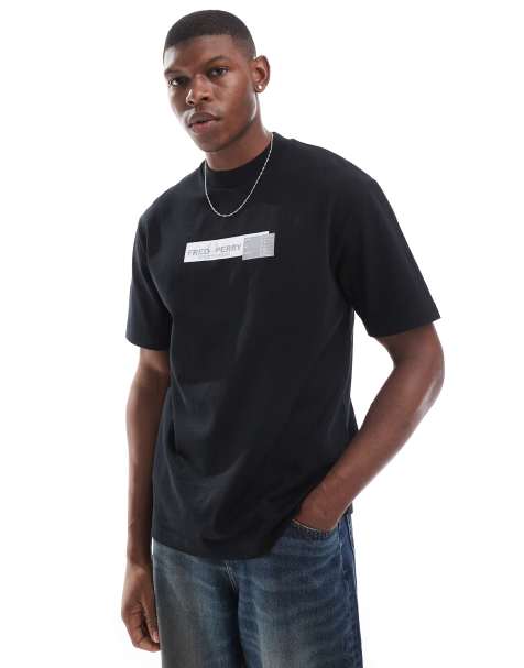 Fred Perry - T-shirt avec logo tiré d'archives - Noir - view 1