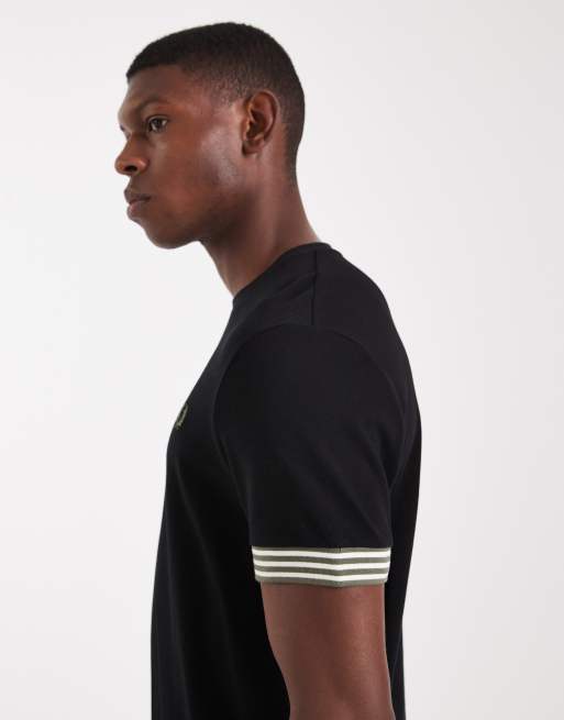 Fred Perry - T-shirt avec poignets à rayures - Noir, 4 de 5