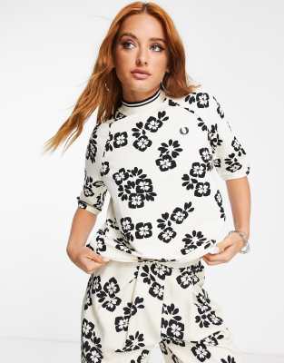 Fred Perry - T-shirt d'ensemble à imprimé fleurs - Crème
