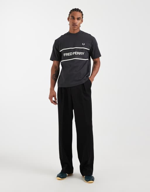 Fred Perry – T-Shirt in Grau mit Logoprint, 2 von 5