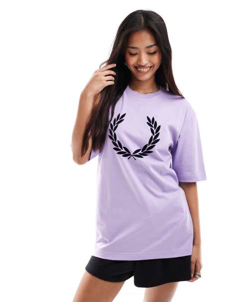 Fred Perry t-shirt in light purple with laurel wreath print - view 1