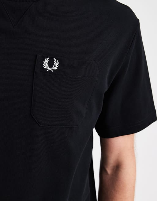 Fred Perry – T-Shirt in Schwarz mit Logodetail auf der Brusttasche, 5 von 5
