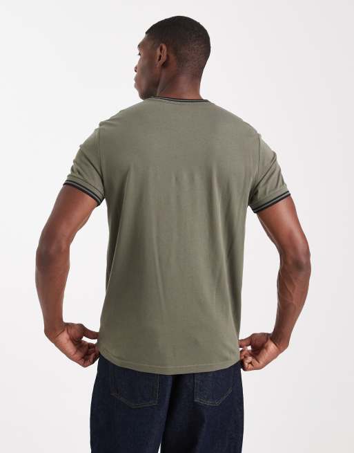 Fred Perry - T-shirt kaki con doppia riga a contrasto sui bordi, 3 di 5