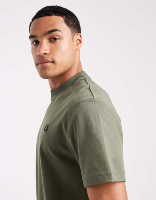 Fred Perry - T-shirt leggera verde con stampa sul retro e riquadro con grafica del logo, 4 di 5