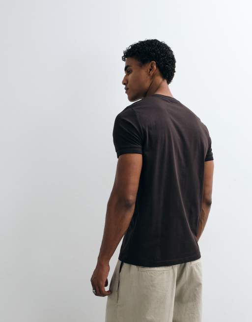 Fred Perry T-shirt med dobbelte striber i mørkebrun, 4 af 5