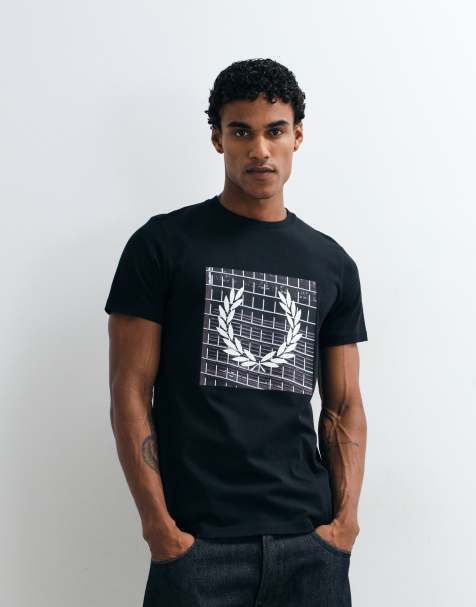 Fred Perry T-shirt med laurbærkransgrafik i sort - view 1
