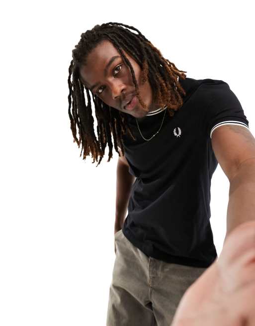 Fred Perry - T-shirt met dubbel gekleurd randje in zwart