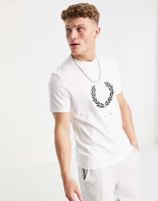 fred perry t shirt wit