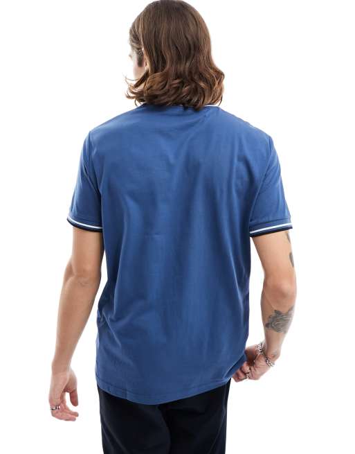 Fred Perry - T-shirt met twee gekleurde streepjes in middernachtsblauw, 3 van 4